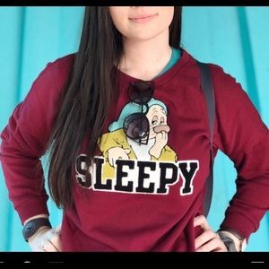 SLEEPY SWEATSHIRT